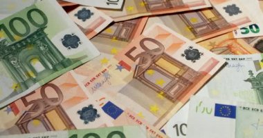 Elli yüz Euro banknot. Avrupa para birliği para birimi