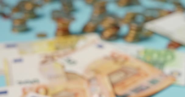 Billets Pièces Euros Sur Fond Bleu Des Billets 200 Euros — Video