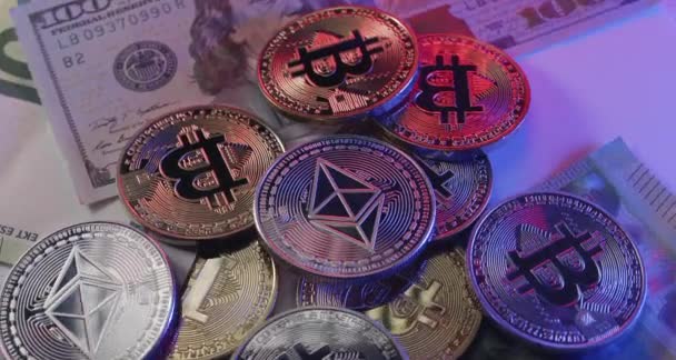 Ethereum Auf Bitcoin Coins Die Kryptowährung Mit Fiat Geld Wie — Stockvideo
