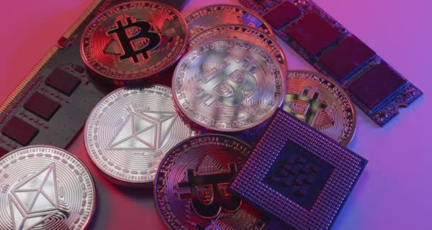 Bitcoin Dan Ethereum Dengan Cpu Dan Ram Bagian Konsep Pertambangan — Stok Video