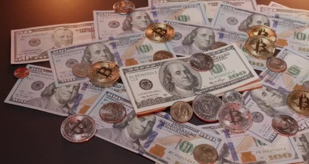 Billetes Bitcoin Dólar Estadounidense Girando Dinero Concepto Trading Usd Btc — Vídeos de Stock