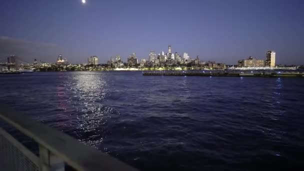 East River Manhattan View Brooklyn Dusk Sunset New York City — Stock Video
