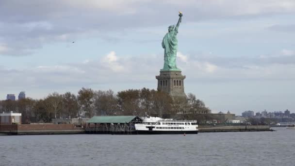 Jersey City Estados Unidos Noviembre 2021 Estatua Libertad Nueva York — Vídeo de stock