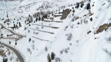 Çığ savunma sistemi. Alplerdeki çığlara karşı koruma. Karlı 4K