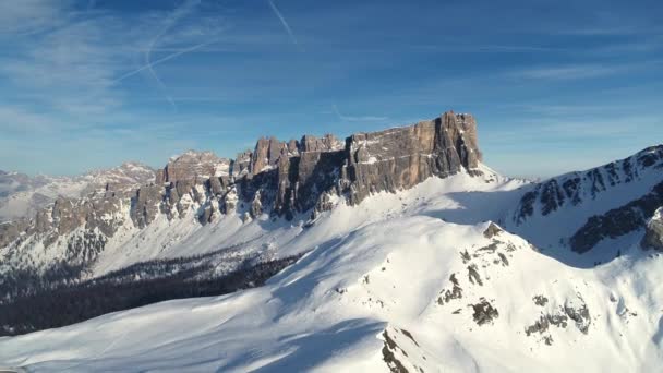 Доломиты Зимой Видны Сверху Антенна Зимнего Пейзажа Альпах — стоковое видео