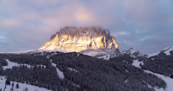 Montanha Paisagem Inverno Belo Pôr Sol Sassolungo Montanha Val Gardena — Vídeo de Stock