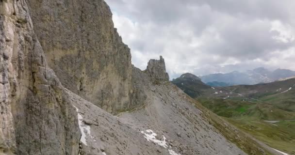Aérea Montaña Los Alpes Nubes Sobre Dolomitas Vista Épica Del — Vídeo de stock