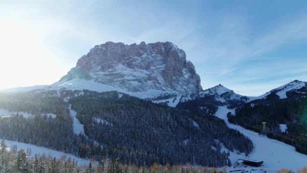 Sassolungo Berg Met Achtergrondlicht Val Gardena Winterlandschap Italiaanse Alpen Prachtig — Stockvideo