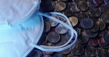 Para ve Sağlık. Avrupa ve Üye Devletler 'de sağlık giderleri. FFp2 Yüz Maskesi Paranın Üzerinde