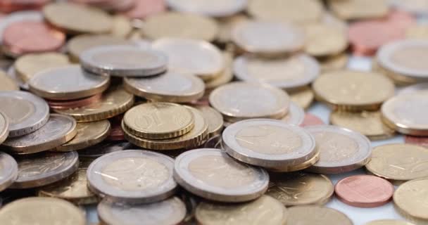 Munten Van Dichtbij Opgestapeld Economisch Instrument Euro Munten Valuta Metalen — Stockvideo