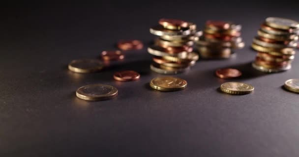 欧洲货币单位的倒闭 不同尺寸的硬币堆积如山 欧洲货币 — 图库视频影像