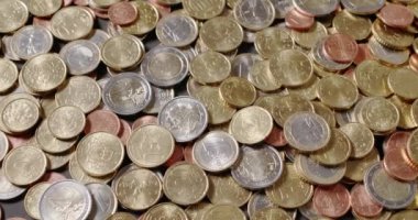 Madeni paradan büyük 200 Euro 'ya ekonomik büyüme. Avrupa Para Birimi