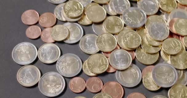 Schwenken Über Euromünzen Währung Der Europäischen Mitgliedsstaaten Verschiedene Münzen Von — Stockvideo