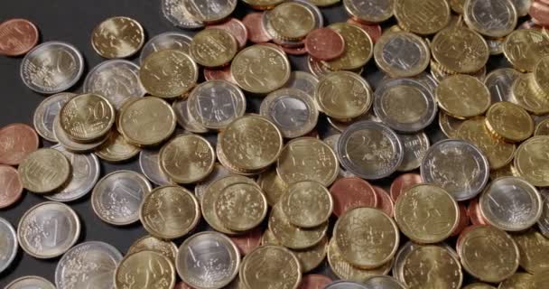 Появилось Море Монет Много Монет Евро Валюты Евросоюза Хрустящий Цвет — стоковое видео