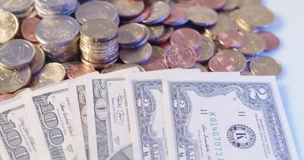 Dollar Bankbiljetten Papiergeld Met Euromunten Verschillende Valuta Uitwisselingen Uit Europa — Stockvideo