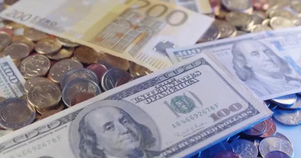 Billetes Billetes 100 Dólares Con Doscientos Billetes Euros Parte Posterior — Vídeos de Stock