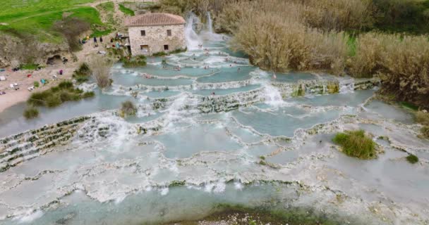 Aerial Natural Spa Vízesésekkel Hőforrásokkal Saturnia Termálfürdőiben Grosseto Toszkána Olaszország — Stock videók