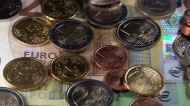 Avrupa para birimi, avro, bozuk paralar ve banknotlar. Farklı sikkelerin kapatılması