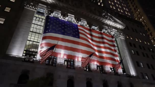 Манхэттен Сша Ноябрь 2021 Флаг Сша Нью Йоркской Фондовой Бирже — стоковое видео