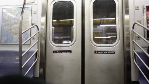 Manhattan Abd Kasım 2021 New York Metrosu Nun Pencerelerden Görünüşü — Stok video