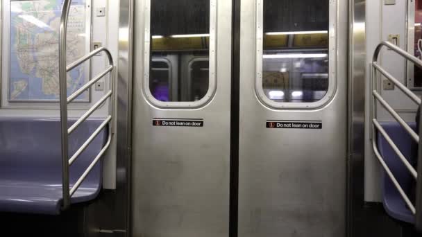 Manhattan Verenigde Staten November 2021 Nyc Subway Auto Binnen Trein — Stockvideo