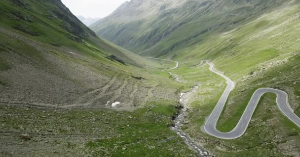 Aerial View Beautiful Mountain Landscape Hairpin Road Seen Austria Exciting — Stockvideo