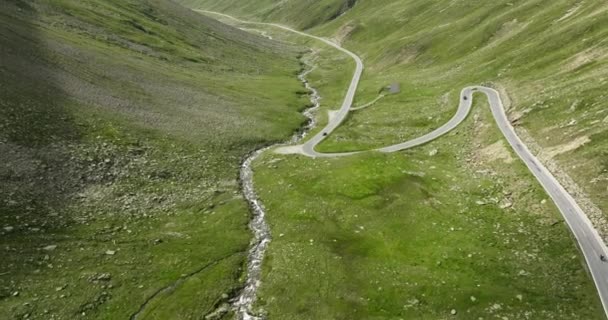 Vacker Väg Alperna Aerial Mountain Landskap Österrike Köra Motorcykel Timmelsjoch — Stockvideo