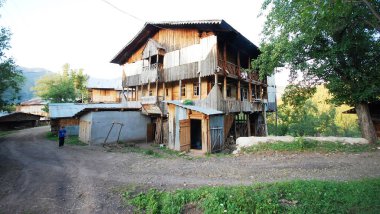 Gürcistan ve Türkiye 'de 2017 yılında panoramik manzaralarla motosiklet gezisi 