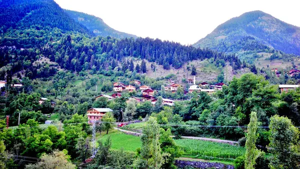 Gürcistan ve Türkiye 'de 2017 yılında panoramik manzaralarla motosiklet gezisi 