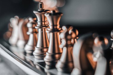 Satranç tahtası oyunu. Strateji fikirleri konsepti iş dünyası fütüristik grafik simgesi.