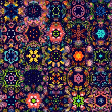 Soyut Bilgisayar Fraktal Tasarımı. Fraktal hiç bitmeyen bir desen. Fraktallar, farklı ölçeklerde kendine benzeyen sonsuz derecede karmaşık kalıplardır. Cep telefonu duvar kağıdı için harika.