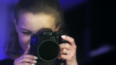 Genç Avrupalı kız akıllı telefon fotoğrafları