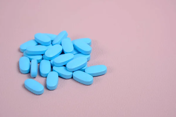 Blue Pills Vitamins Pink Background — Stock Photo, Image