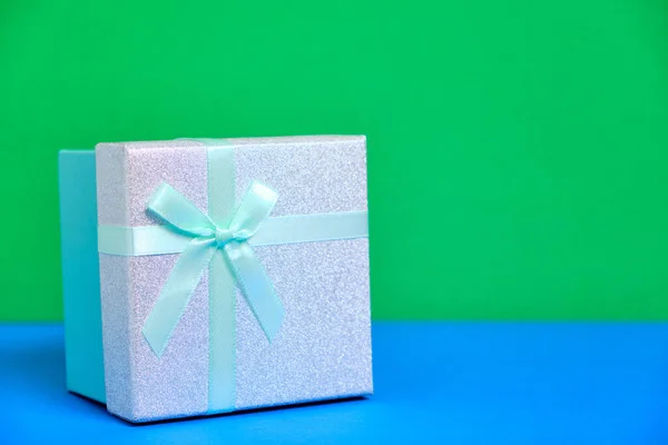 Gift Box Turquoise Ribbon Tied Bow — Foto de Stock