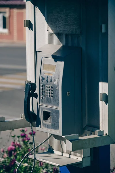 Old Retro Payphone Standing Street — Fotografia de Stock