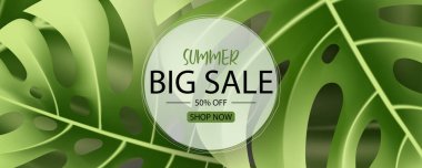Tropikal yaprak arkaplanlı yaz indirimi afişi tasarımı
