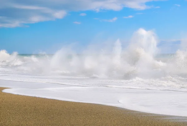 Abkhazie Gagra Une Grosse Vague Roule Sur Côte — Photo