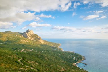 Gözlem güvertesinden Laspi Körfezi 'ne, Tract Batiliman.