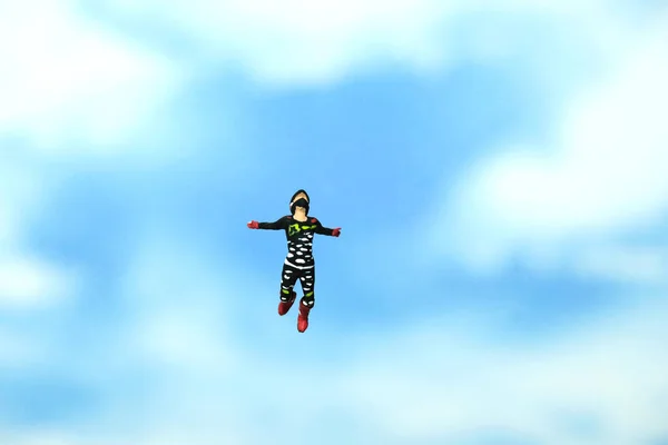 Miniature People Toy Figure Photography Men Doing Sky Diving Jump — Foto de Stock