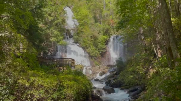 Panoramische Panning Video Van Prachtige Anna Ruby Watervallen Unicoi State — Stockvideo