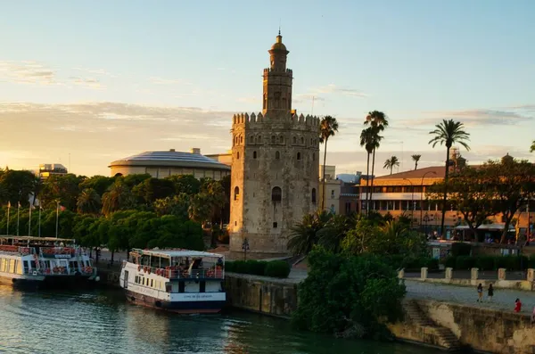 Sevilla España Junio 2018 Famosa Torre Del Oro Atardecer Sevilla —  Fotos de Stock