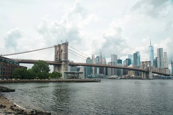 Panoramatický Výhled Panorama Manhattanu Brooklynský Most Oblačného Dne New Yorku — Stock fotografie