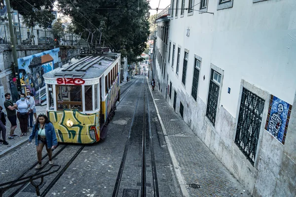 Lisbon Portugal July 2022 Famous Yellow Vintage Tram Street Lisbon — Stock Photo, Image
