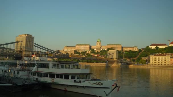 Budapest Hungary July 2022_ Panoramic View Buda Castle Chainlink Bridge — 图库视频影像