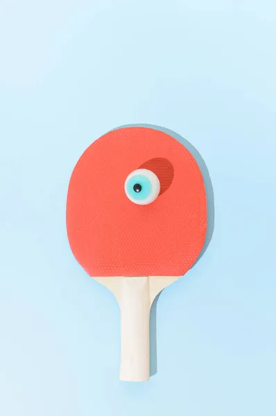 Une Raquette Ping Pong Avec Faux Oeil Lieu Une Balle — Photo