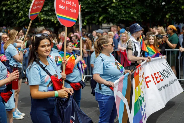 Dublin Irlanda Junho 2022 Irlanda Orgulho 2022 Desfile Com Pessoas — Fotografia de Stock