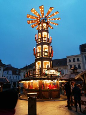 11/27/2021. Bydgoszcz, Polonya. Noel pazarı.