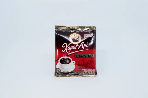 Kapal Api Kaffee Beutel Foto Mit Weißem Hintergrund — Stockfoto