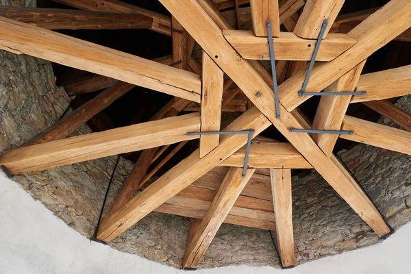 Kostelec Nad Cernymi Lesy Czech Republic 2021年7月31日 木製のルネサンスとバロック様式のトラスと天井を修復 — ストック写真