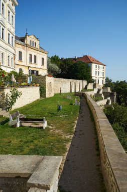 Litomerice, Çek Cumhuriyeti - 9 Eylül 2021 - Öğleden sonra Jos Rizal 'in dış surları                               